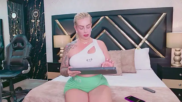 SophieWinsloow webcam