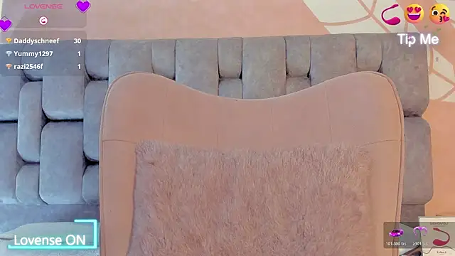 NaomiFrost webcam