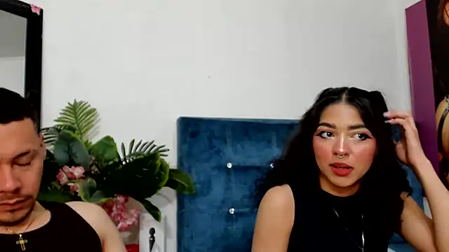 Aronandmoli69 webcam