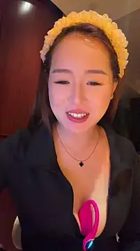 momoli60 webcam