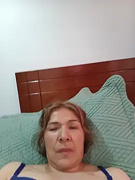 MiaIsabela_ webcam