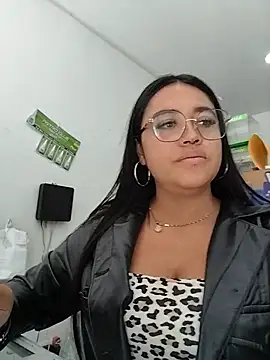 Mia_Risky-1 webcam