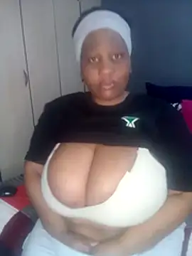 PIXIEBITCHXXX26 webcam