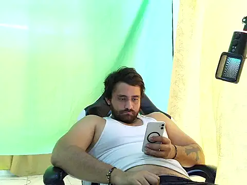 aronmiller404 webcam