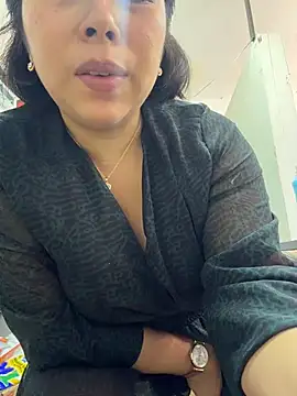 ISABELLA__LUNA webcam