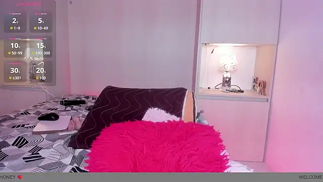 KendallWestt webcam