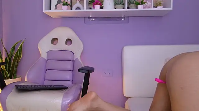 Pauline_Peach webcam