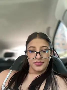 Arilw live cam on StripChat