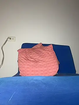 LilaRvsh webcam