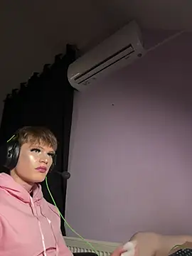 FemboyShow webcam