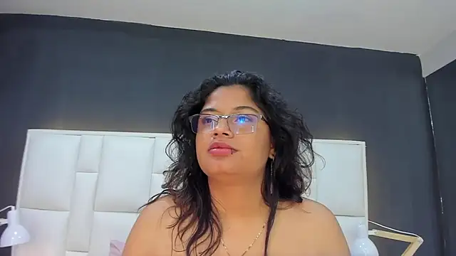 yeral2017 live cam on StripChat