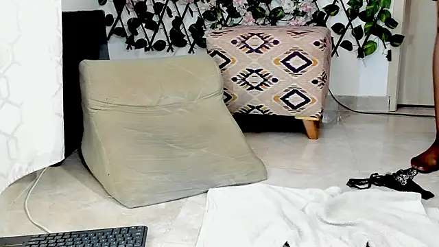 samanthaExsotic webcam