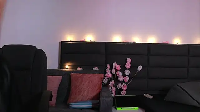kathieandpovcock1 webcam