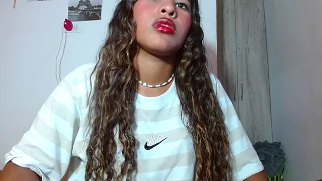 Lunaa__Velvet webcam