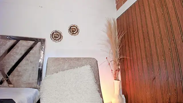 AGATHAA_WHITE webcam