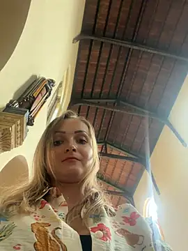 SaintlyRiskyAnnebelle webcam