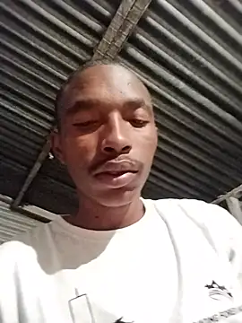 alphamale25 webcam
