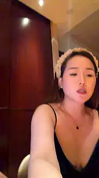 momoli60 webcam
