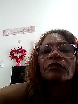 BustyMilf_ webcam