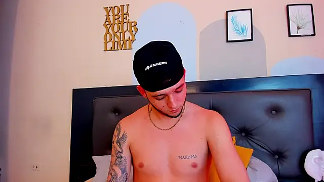 Boy_Mathew webcam