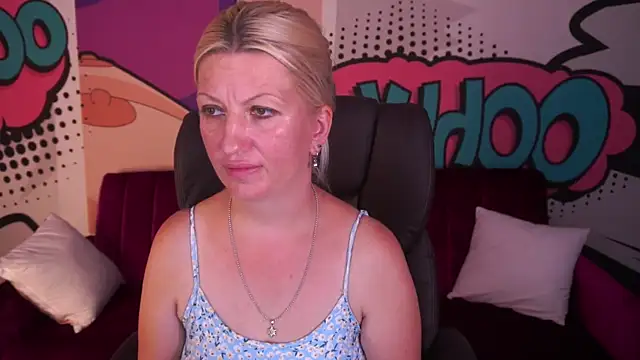 Sofi_Moonn webcam