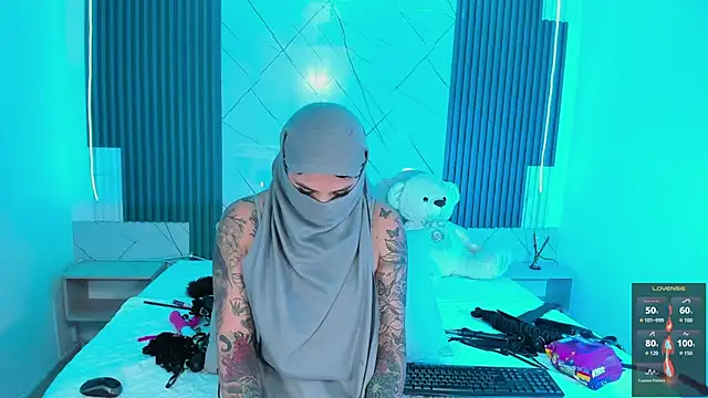 Nayla-Mouna webcam