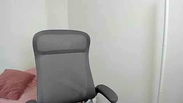 canelleGarces webcam