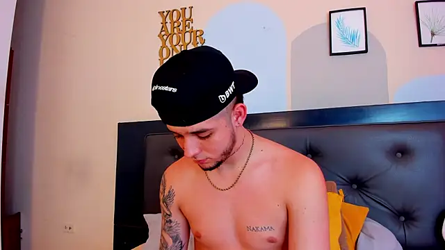 Boy_Mathew webcam
