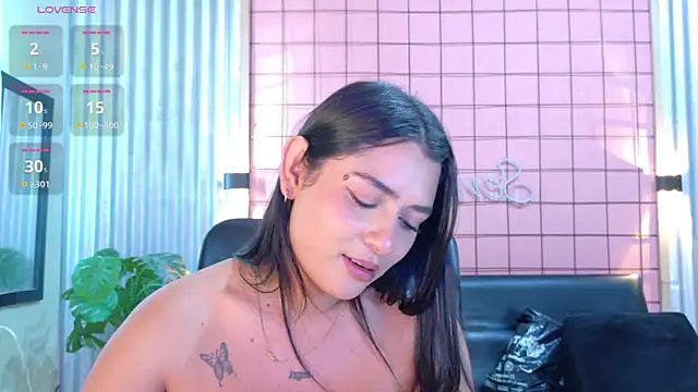 mensia_hernandz webcam