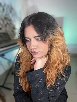 NikkiNix webcam