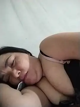 Naaya8109 webcam