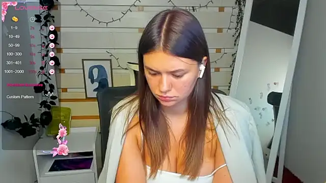 Josephine_Kiss webcam
