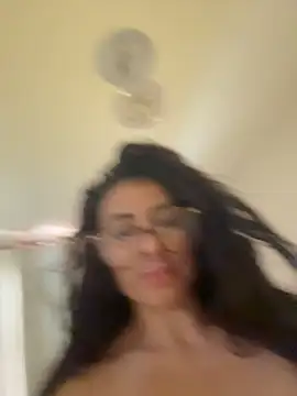 SweetHushviolet webcam