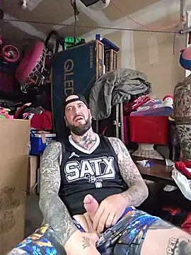 Beardedtattood webcam
