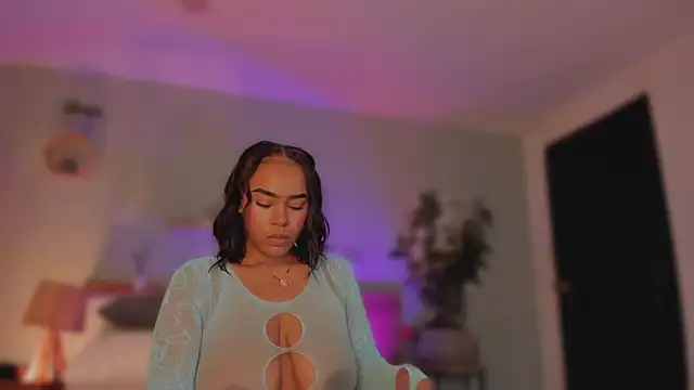 YariRose webcam