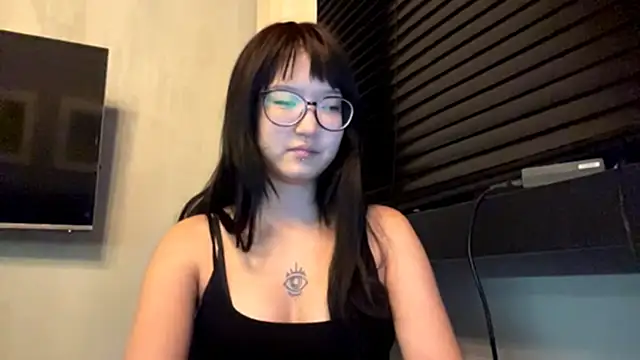 neonami webcam