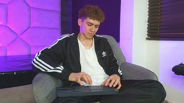Tyler_Mcrey webcam