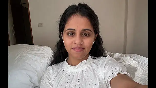 Aarohi946 webcam
