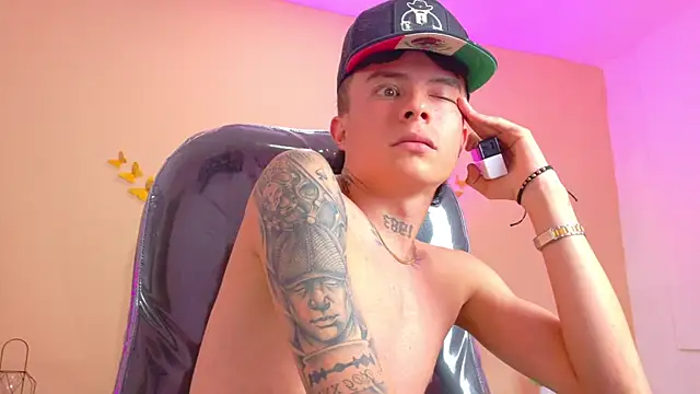 Nascary_Fox webcam