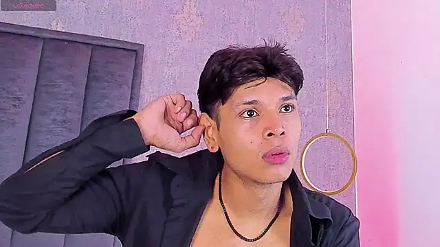 Alejandroo_Montenegro webcam