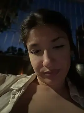 ScarletBloom_ webcam