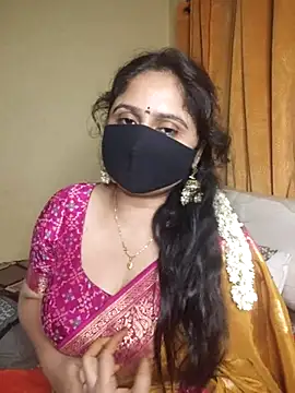 Sravvi499 webcam