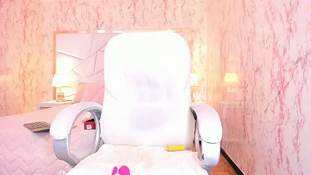 Emily_Whinfre webcam