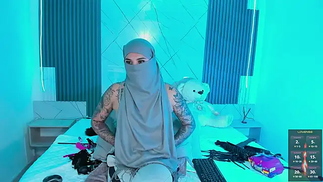 Nayla-Mouna webcam