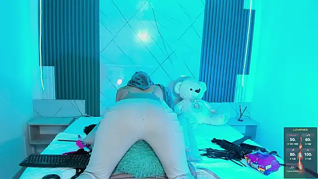 Nayla-Mouna webcam