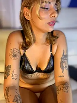 LeylaKnox webcam