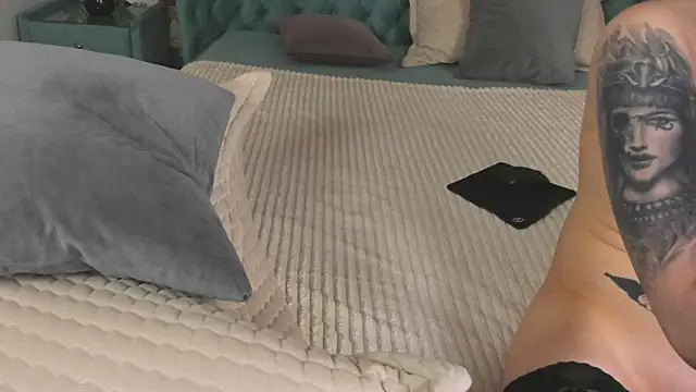 Naughty_Cherry webcam