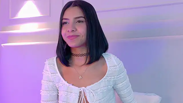 NaomiKlarc webcam