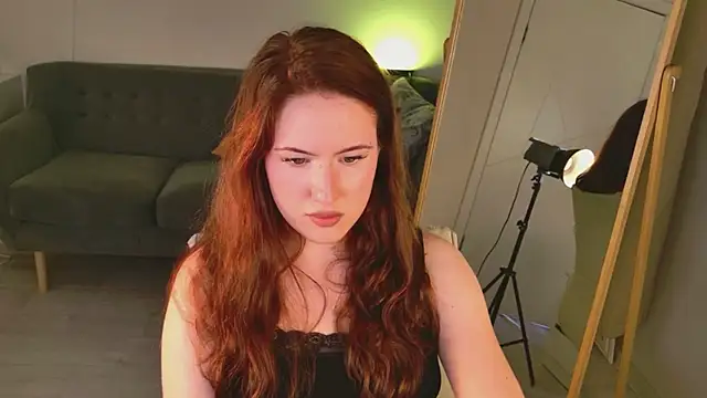 ChloeAster webcam