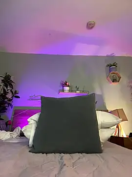 YariRose webcam